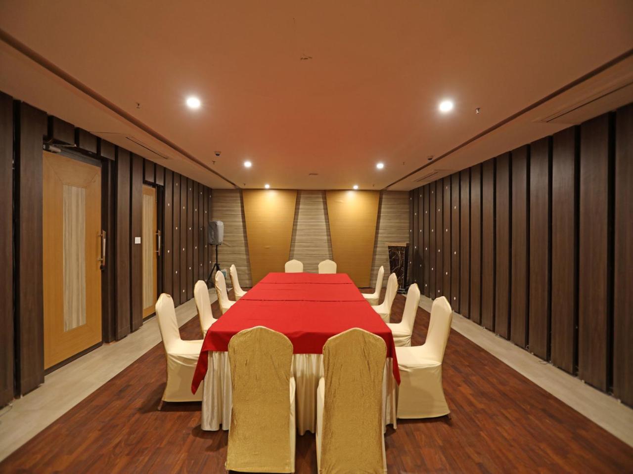 Oyo 16835 Stayotel Kolkata Airport 외부 사진